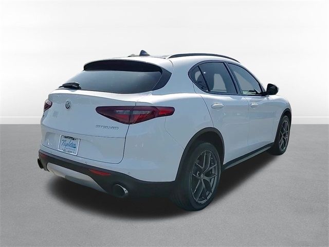 2018 Alfa Romeo Stelvio Sport