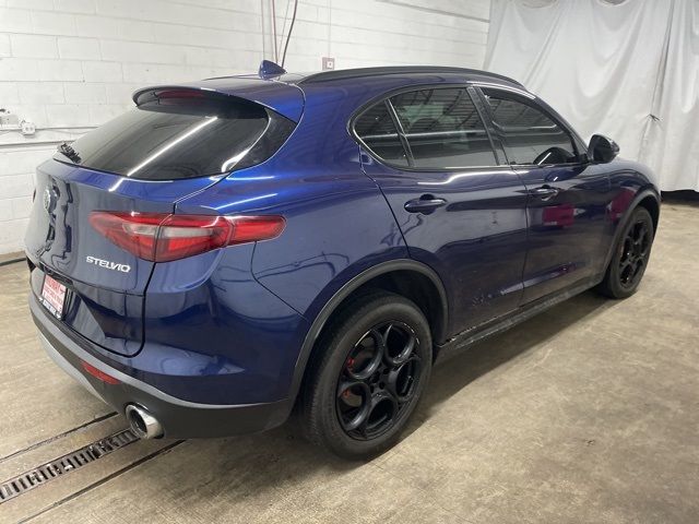 2018 Alfa Romeo Stelvio Sport