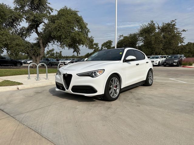 2018 Alfa Romeo Stelvio Sport