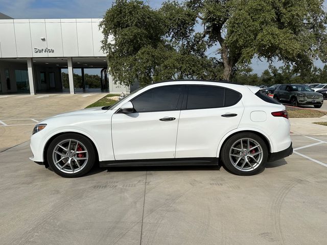 2018 Alfa Romeo Stelvio Sport