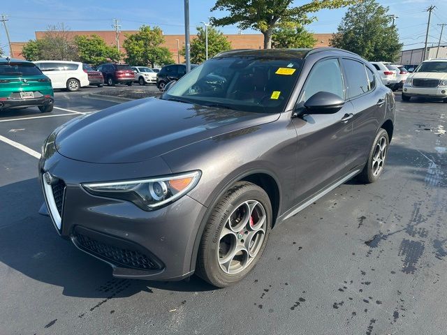 2018 Alfa Romeo Stelvio Sport