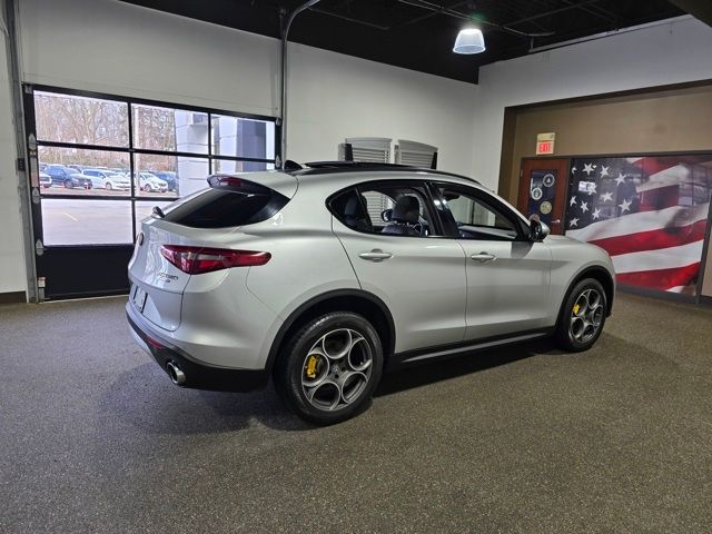 2018 Alfa Romeo Stelvio Sport