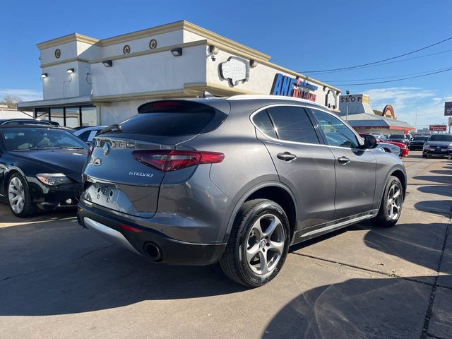 2018 Alfa Romeo Stelvio Base