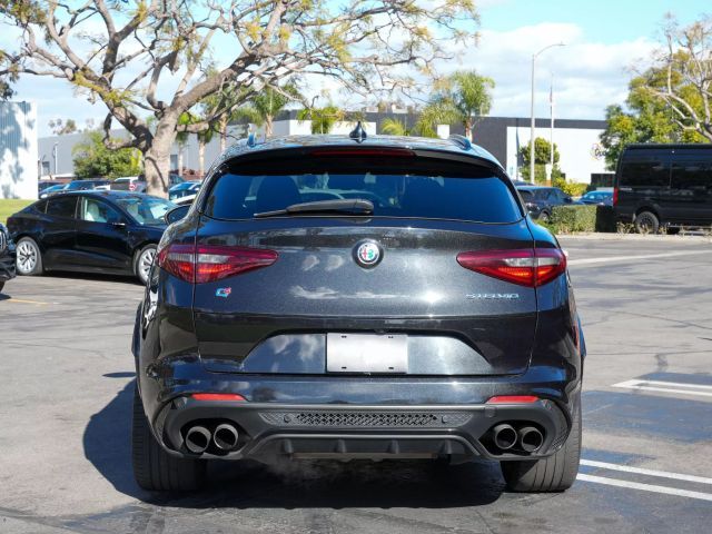 2018 Alfa Romeo Stelvio Quadrifoglio