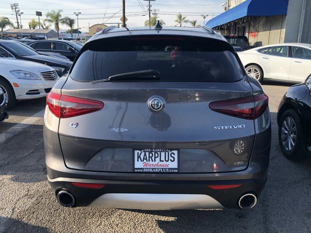 2018 Alfa Romeo Stelvio Sport