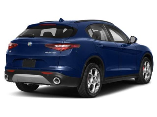 2018 Alfa Romeo Stelvio Sport