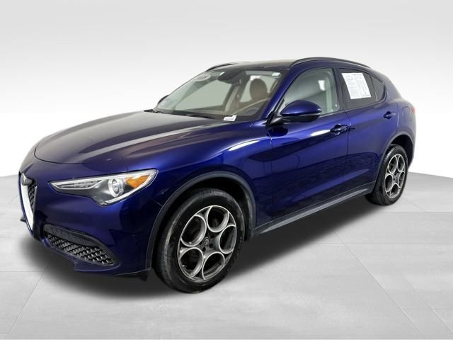 2018 Alfa Romeo Stelvio Sport