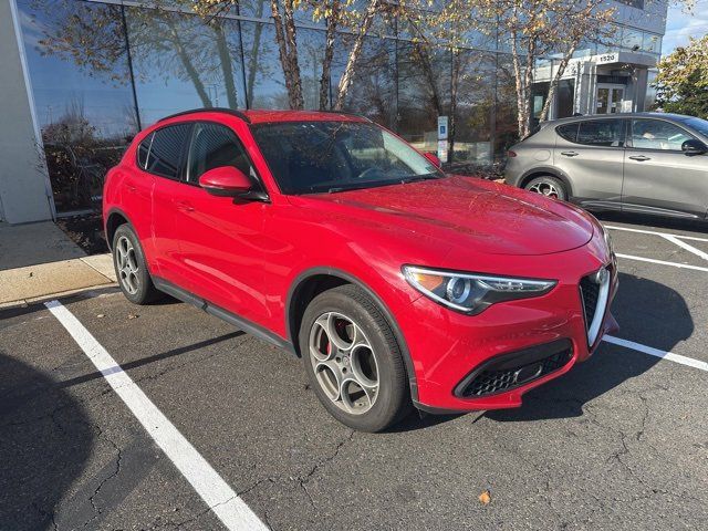 2018 Alfa Romeo Stelvio Sport