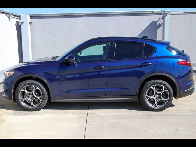 2018 Alfa Romeo Stelvio Sport