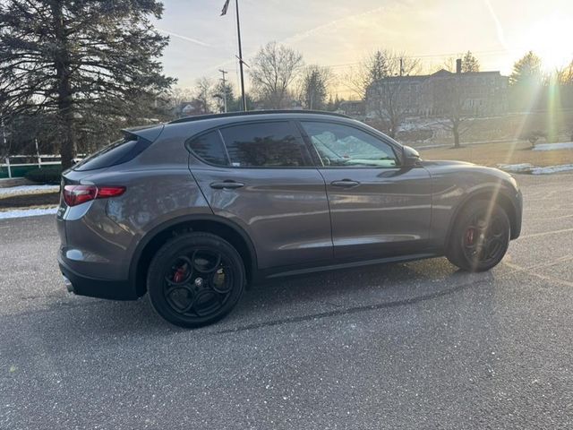 2018 Alfa Romeo Stelvio Sport