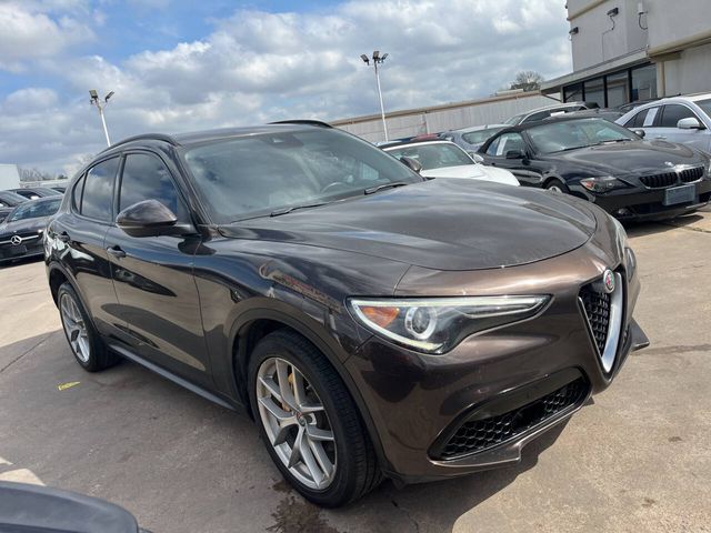 2018 Alfa Romeo Stelvio Sport