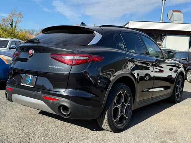 2018 Alfa Romeo Stelvio Sport