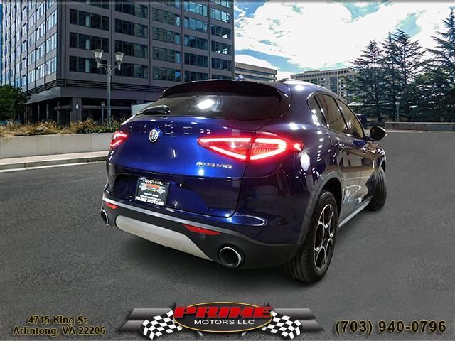 2018 Alfa Romeo Stelvio Sport