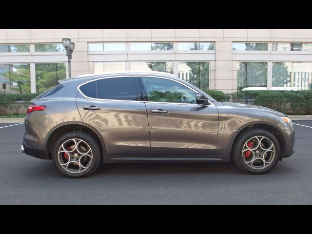 2018 Alfa Romeo Stelvio Base