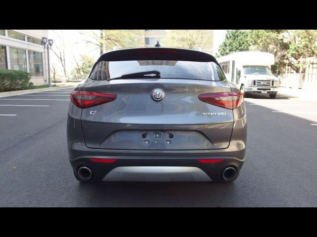 2018 Alfa Romeo Stelvio Base