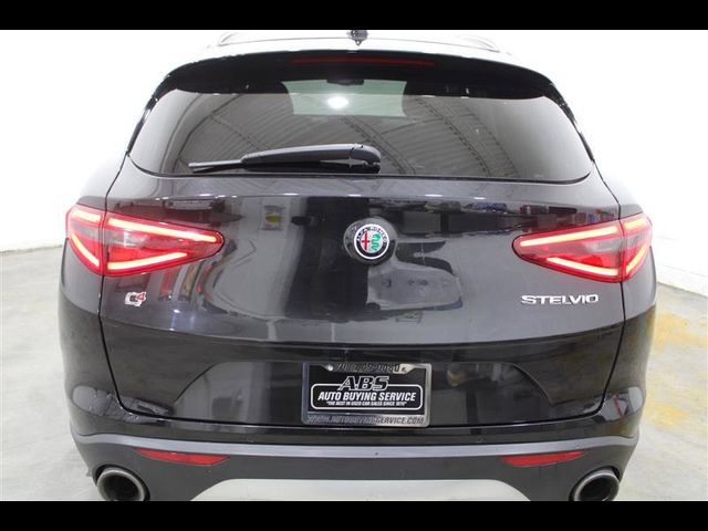 2018 Alfa Romeo Stelvio Ti