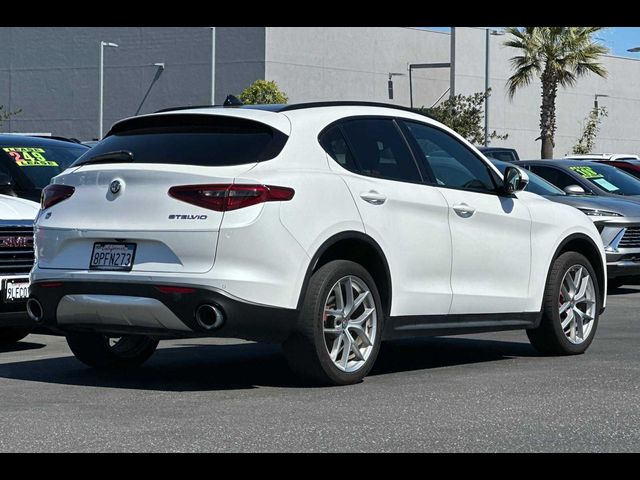 2018 Alfa Romeo Stelvio Ti Sport