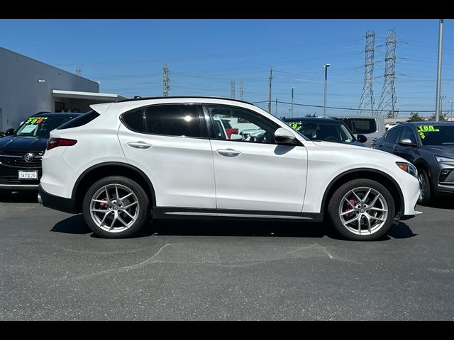 2018 Alfa Romeo Stelvio Ti Sport