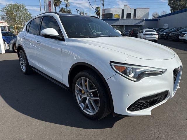 2018 Alfa Romeo Stelvio Ti Sport