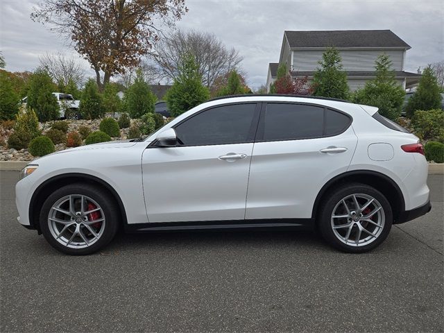 2018 Alfa Romeo Stelvio Ti Sport