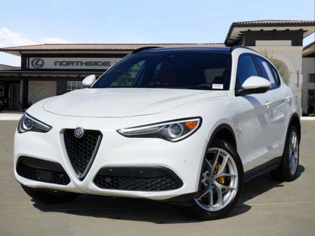 2018 Alfa Romeo Stelvio Ti Sport