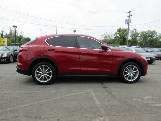 2018 Alfa Romeo Stelvio Ti