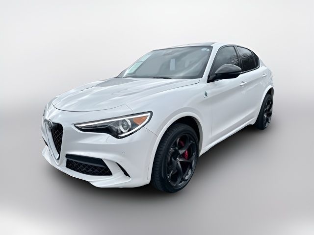 2018 Alfa Romeo Stelvio Quadrifoglio