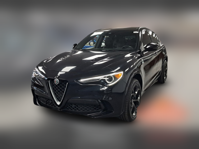 2018 Alfa Romeo Stelvio Quadrifoglio