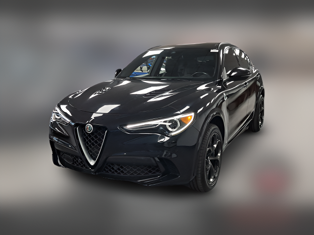 2018 Alfa Romeo Stelvio Quadrifoglio