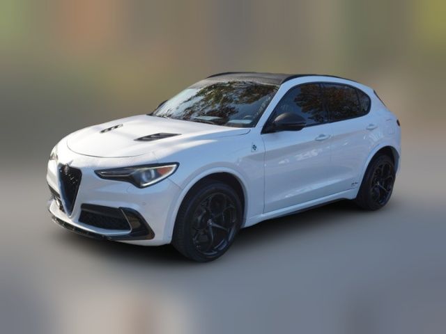 2018 Alfa Romeo Stelvio Quadrifoglio