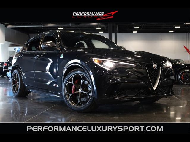 2018 Alfa Romeo Stelvio Quadrifoglio