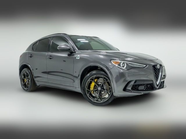 2018 Alfa Romeo Stelvio Quadrifoglio