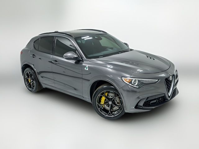 2018 Alfa Romeo Stelvio Quadrifoglio