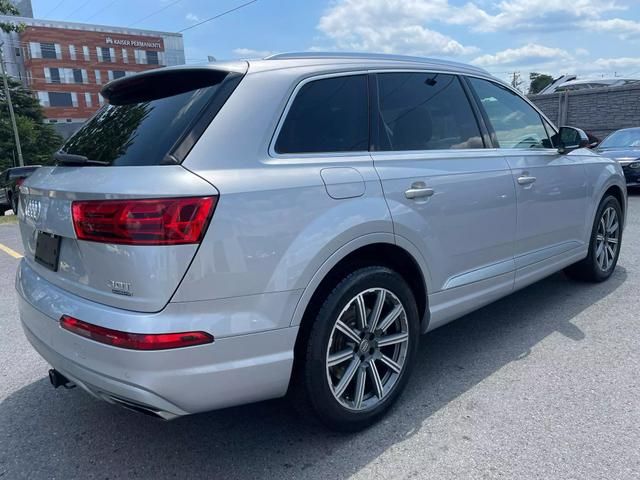 2018 Audi Q7 Premium Plus