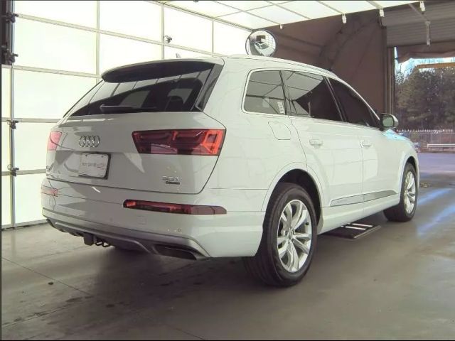 2018 Audi Q7 Premium Plus