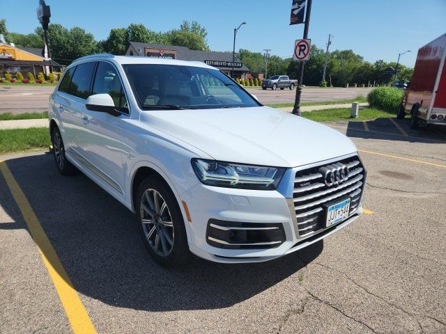 2018 Audi Q7 Premium Plus