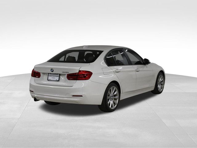 2018 BMW 3 Series 320i