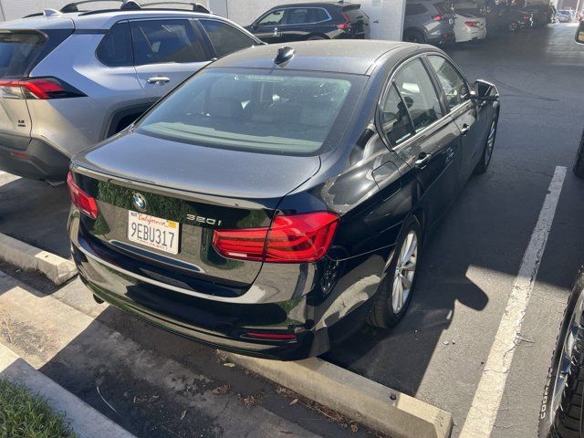 2018 BMW 3 Series 320i