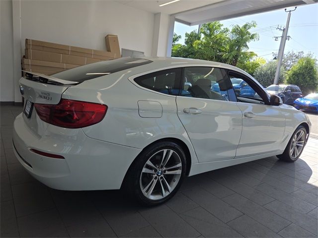 2018 BMW 3 Series 330i xDrive