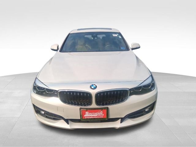 2018 BMW 3 Series 330i xDrive