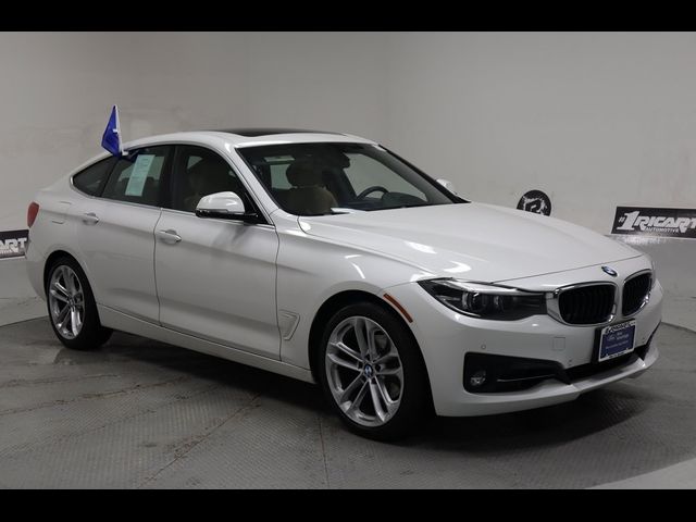 2018 BMW 3 Series 330i xDrive