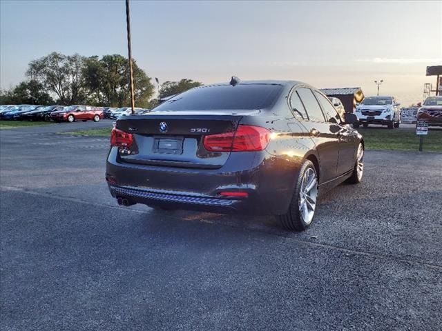 2018 BMW 3 Series 330i xDrive