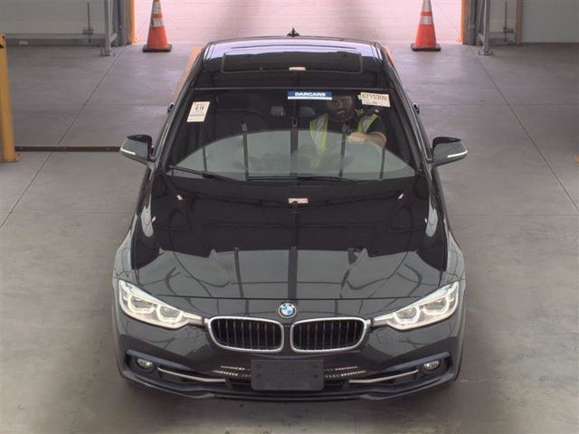2018 BMW 3 Series 330i xDrive