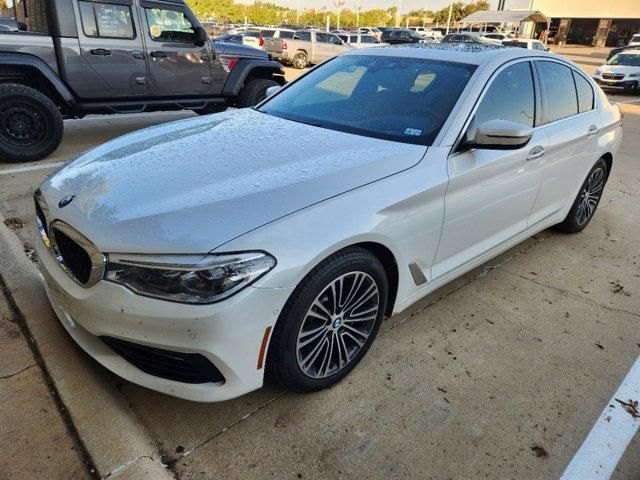 2018 BMW 5 Series 540i