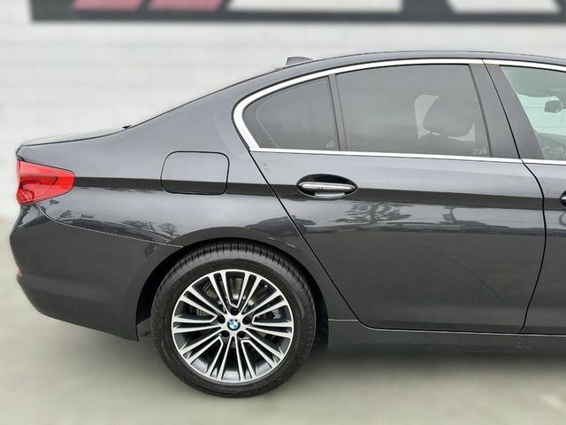 2018 BMW 5 Series 530i