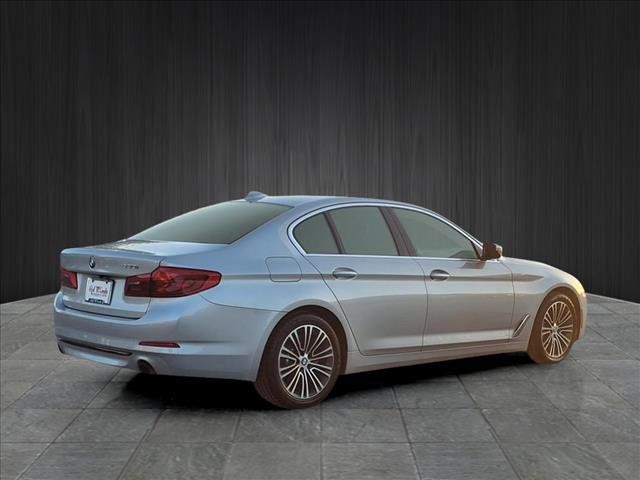 2018 BMW 5 Series 530i