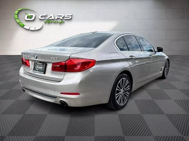 2018 BMW 5 Series 530i