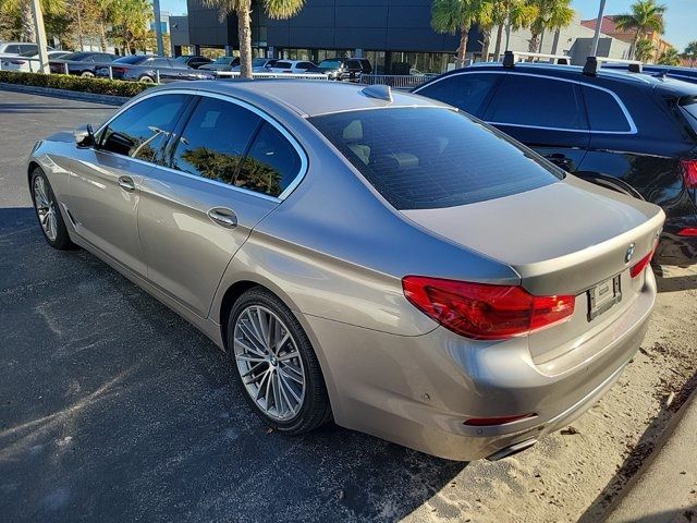 2018 BMW 5 Series 540i