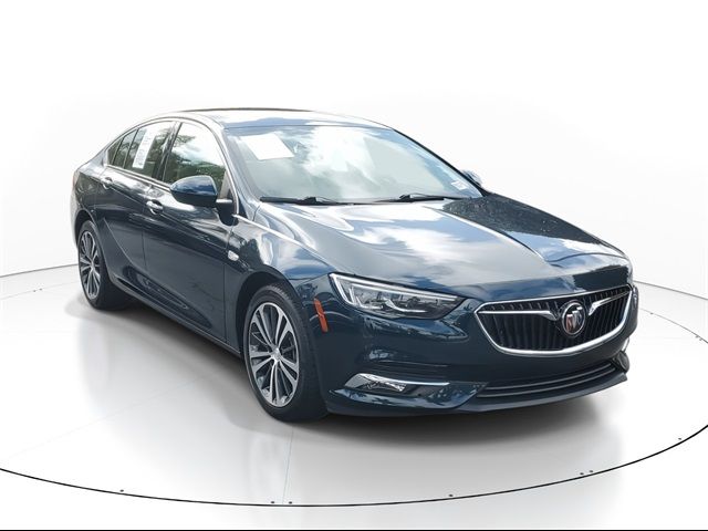 2018 Buick Regal Sportback Essence