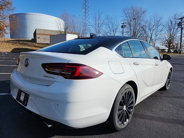 2018 Buick Regal Sportback Essence